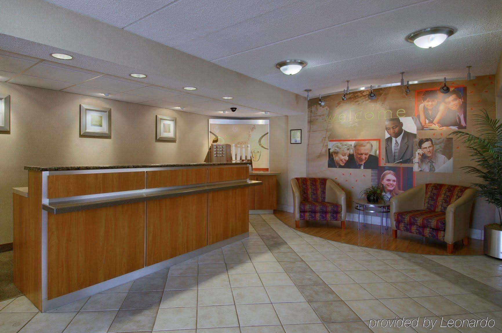 Red Roof Inn Atlanta - Smyrna/Ballpark Interior photo